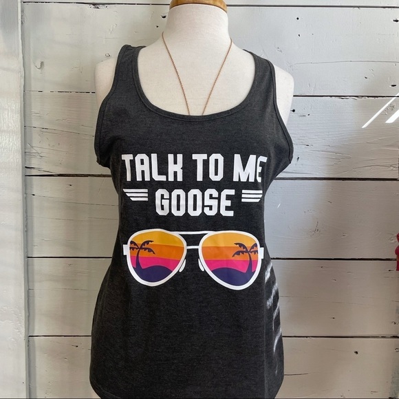 ‘Talk to me Goose’ tank top🔥NWOT - Picture 2 of 4